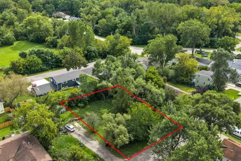 6021 240th, Paddock Lake, WI 53168
