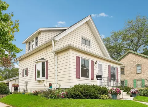 1059 9th, Grafton, WI 53024