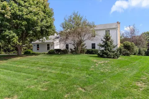 9 Cherrywood, Wind Point, WI 53402