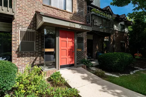 409 N Main #B, Thiensville, WI 53092