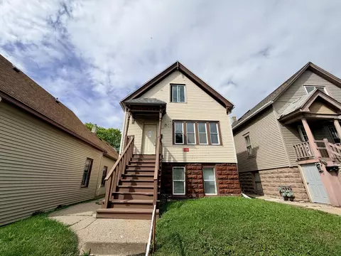 2363 S 9th #2363A, Milwaukee, WI 53215