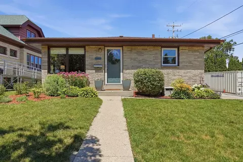 3956 Edgerton, Cudahy, WI 53110