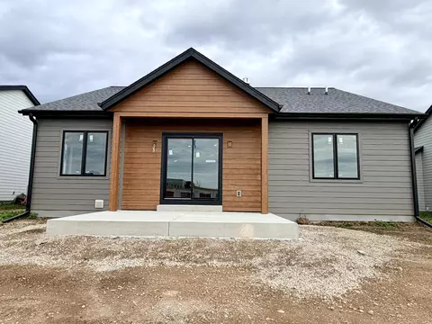 842 Stanton, Saukville, WI 53080