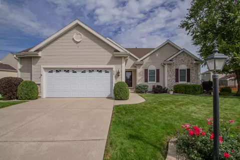 435 Crestwood, Johnson Creek, WI 53038