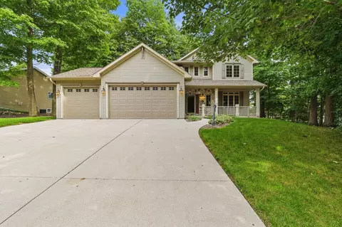 911 Cobblestone, Howards Grove, WI 53083