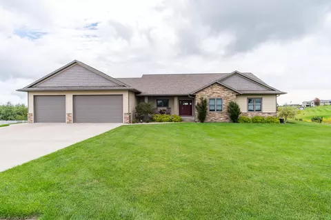 w3816 Highland Drive, Greenfield, WI 54601