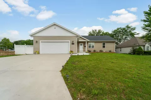 9022 W Stuth, West Allis, WI 53227