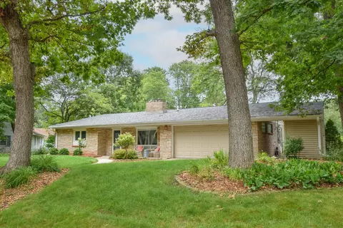 2417 N 117th, Wauwatosa, WI 53226
