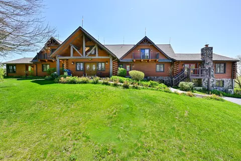 w714 Valley View Road, Spring Prairie, WI 53105