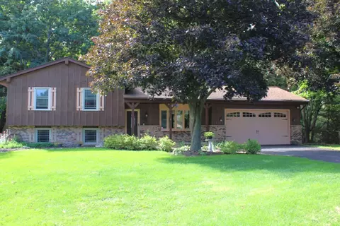 6905 Colt, Barton, WI 53090