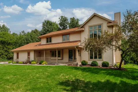 Exterior - w237n3390 Five Flds, Pewaukee, WI 53072 photo 2 of 9