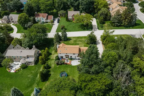 View/Area - w237n3390 Five Flds, Pewaukee, WI 53072 photo 3 of 4