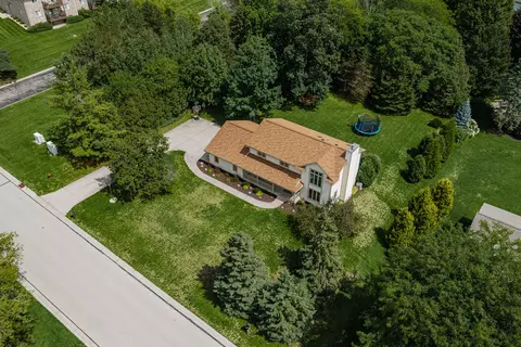 View/Area - w237n3390 Five Flds, Pewaukee, WI 53072 photo 1 of 4