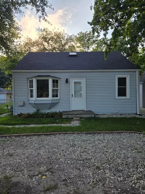 550 Sheridan, Racine, WI 53403