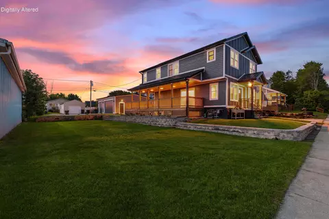 1107 Marshall, South Milwaukee, WI 53172