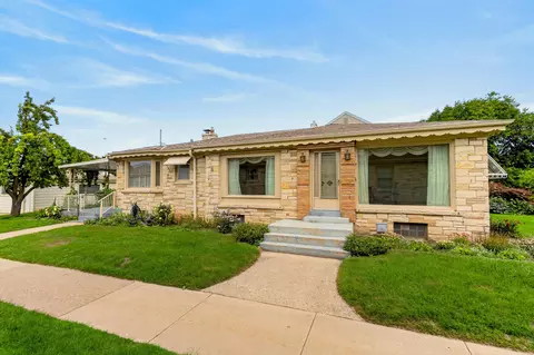 3579 S 14th, Milwaukee, WI 53221