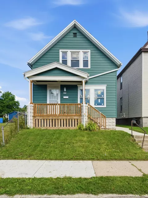 2618 N 24th, Milwaukee, WI 53206