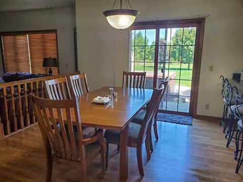Dining - s89w34740 Eagle, Eagle, WI 53119 photo 1 of 3