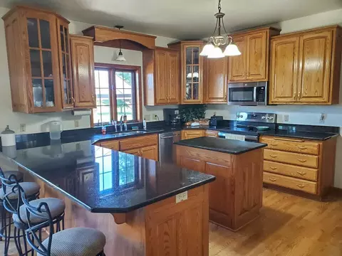 Kitchen - s89w34740 Eagle, Eagle, WI 53119 photo 1 of 2