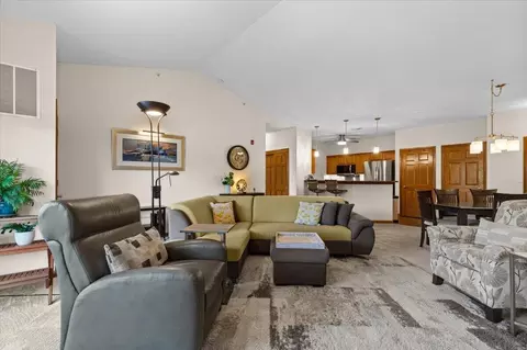 230 Hilldale #1311, Hartford, WI 53027