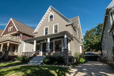 2854 N Murray, Milwaukee, WI 53211