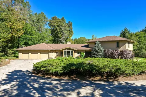 1956 W Windsor, Glendale, WI 53209