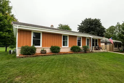 1614 N Lakeview, Port Washington, WI 53074