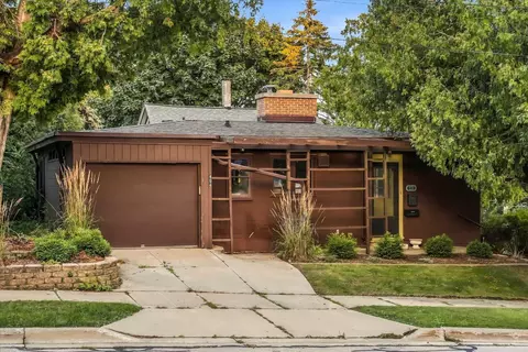 404 N Milwaukee, Port Washington, WI 53074