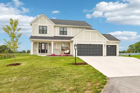 614 Twin Creeks, Dousman, WI 53118