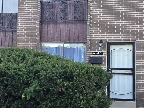 6248 W W Prt, Milwaukee, WI 53223