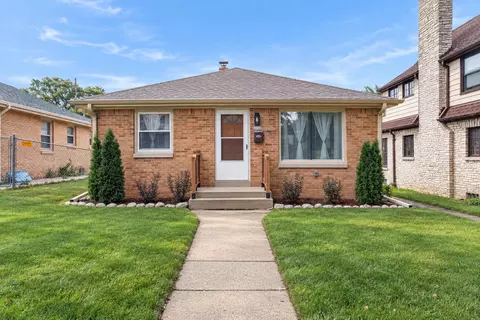 6114 W Leon, Milwaukee, WI 53218