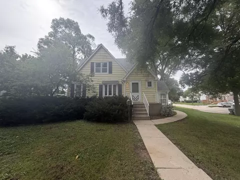 2509 W Ramsey, Milwaukee, WI 53221