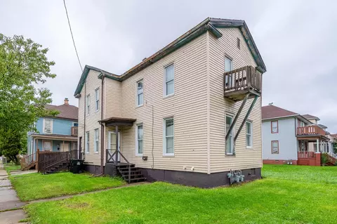 1846 Center, Racine, WI 53403