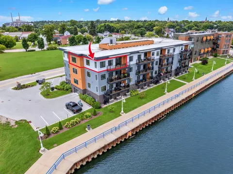 750 S Pier #18, Sheboygan, WI 53081