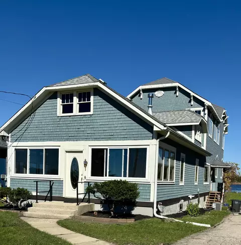 27240 Camp Lk, Trevor, WI 53179