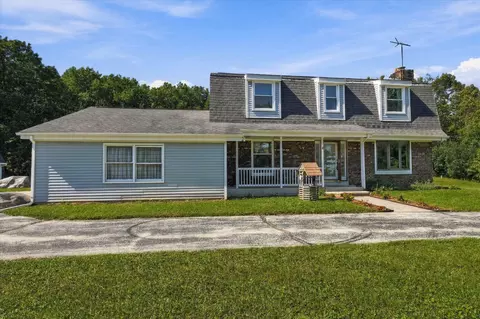 1582 Edgewater, Grafton, WI 53024