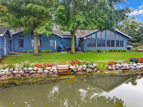 264 W W Park, Twin Lakes, WI 53181
