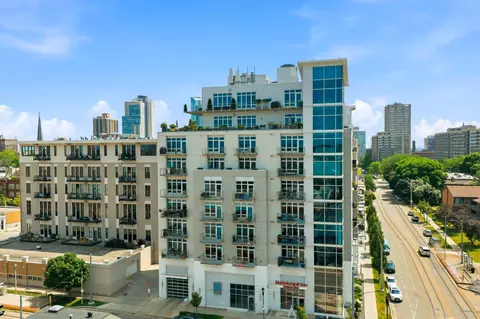 601 E Ogden #504, Milwaukee, WI 53202