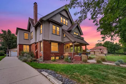 3223 W Highland, Milwaukee, WI 53208