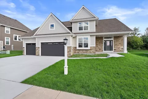 1344 Mohican, Waukesha, WI 53189