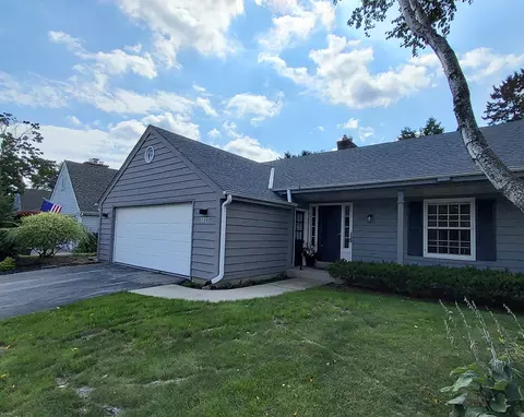1027 W Shaker, Mequon, WI 53092