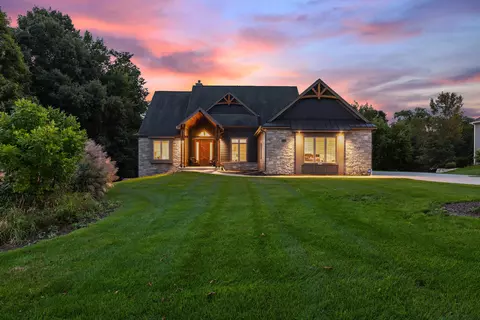 18425 Patti, Brookfield, WI 53045