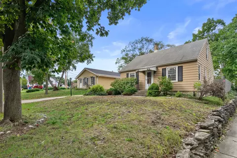 501 N 113th, Wauwatosa, WI 53226