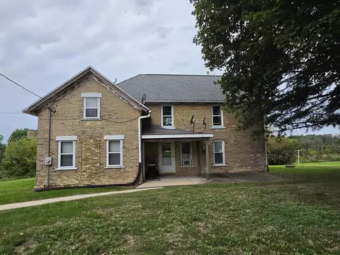 n8825 Overland Drive, Watertown, WI 53094