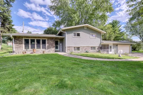w262s3300 Ridge, Waukesha, WI 53189