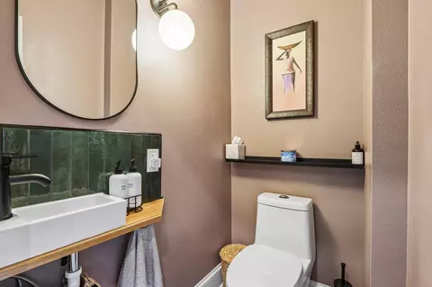 Bath - 724 E Pearson, Milwaukee, WI 53202 photo 1 of 6