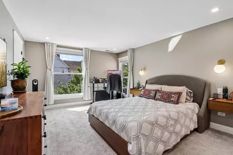 Bedroom - 724 E Pearson, Milwaukee, WI 53202 photo 1 of 10