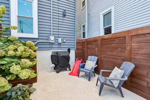 Exterior - 724 E Pearson, Milwaukee, WI 53202 photo 6 of 7