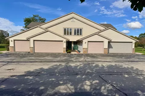 859 E Loos #2, Hartford, WI 53027