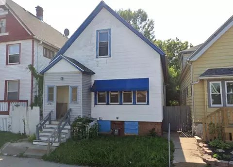 2745 N Holton, Milwaukee, WI 53212